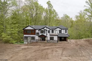 49 Northwood Rd, Hopatcong, NJ 07821 - Photo 2