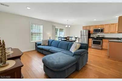 19 Gregg Ct, Newton, NJ 07860 - Photo 4