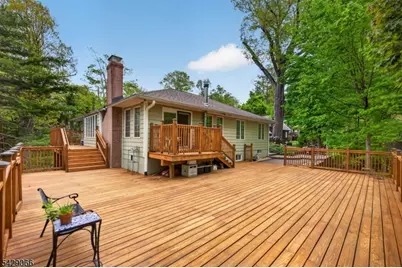 16 Columbus Rd, Sparta Township, NJ 07871 - Photo 4
