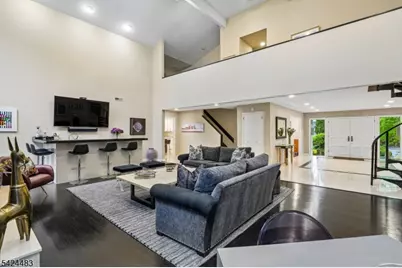 47 Cayuga Way, Millburn, NJ 07078 - Photo 10