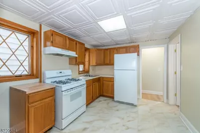 91 Walnut St, Bloomfield, NJ 07003 - Photo 2