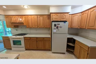 31 Cascade Way, Butler, NJ 07405 - Photo 8