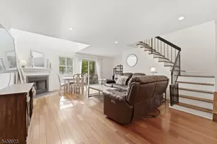10 Cedar Ct, Raritan Township, NJ 08822 - Photo 2