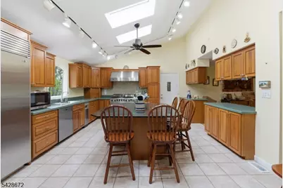 241 Hillside Avenue, Roxbury Township, NJ 07836 - Photo 12