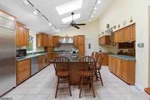 241 Hillside Ave, Roxbury Township, NJ 07836 - Photo 12