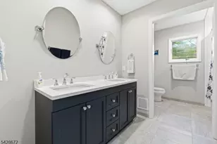 241 Hillside Ave, Roxbury Township, NJ 07836 - Photo 18
