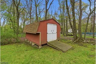 241 Hillside Avenue, Roxbury Township, NJ 07836 - Photo 34