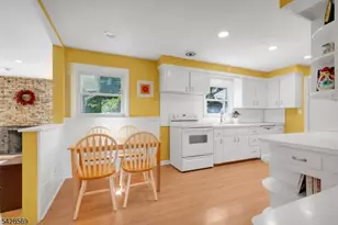 492 King George Rd, Bernards Township, NJ 07920 - Photo 6