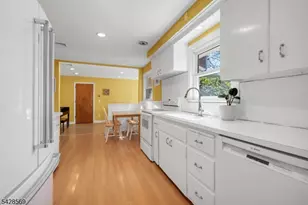 492 King George Rd, Bernards Township, NJ 07920 - Photo 4