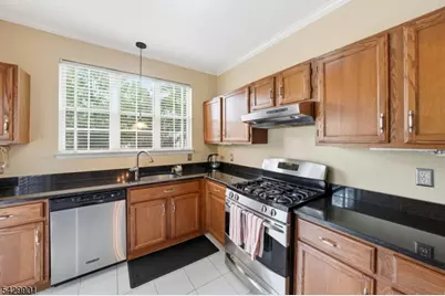 7 Witherspoon Ct #7, Morris Township, NJ 07960 - Photo 8