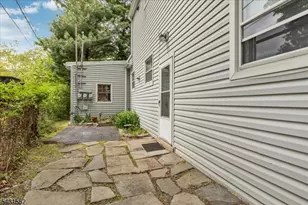 159 Park St, Montclair Twp., NJ 07042 - Photo 30