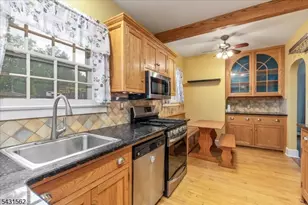 159 Park St, Montclair Twp., NJ 07042 - Photo 10