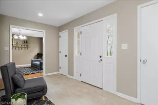 40 Tamarack Rd, White Township, NJ 07823 - Photo 2