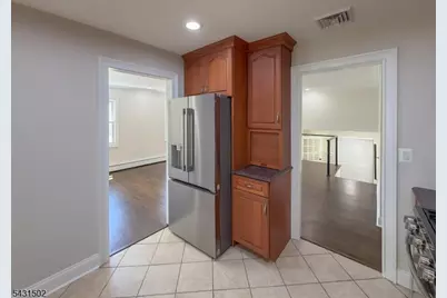 8 Woodland Dr, Washington Township, NJ 07853 - Photo 6