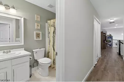 712 Firethorn Dr, Union Township, NJ 07083 - Photo 18