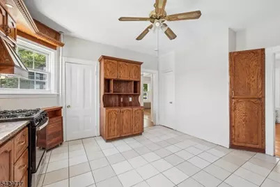 146 N Sussex St, Dover, NJ 07801 - Photo 18