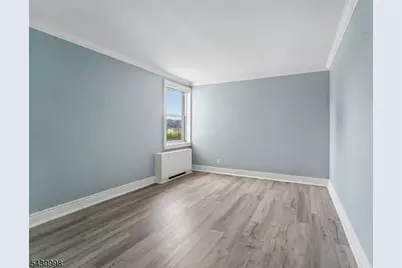 2000 Linwood Ave #4P, Fort Lee, NJ 07024 - Photo 12