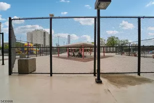 2000 Linwood Ave, Fort Lee, NJ 07024 - Photo 18