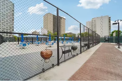 2000 Linwood Ave #4P, Fort Lee, NJ 07024 - Photo 22