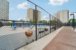 2000 Linwood Ave, Fort Lee, NJ 07024 - Photo 22