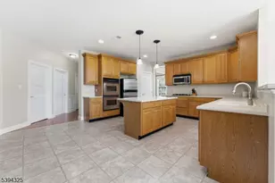 23 Crestview Dr, Clinton Township, NJ 08809 - Photo 12