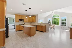 23 Crestview Dr, Clinton Township, NJ 08809 - Photo 10
