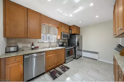 40 John St, Cranford Township, NJ 07016 - Photo 12
