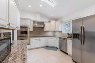 54 Highview Terrace, Rockaway Township, NJ 07801 - Photo 4
