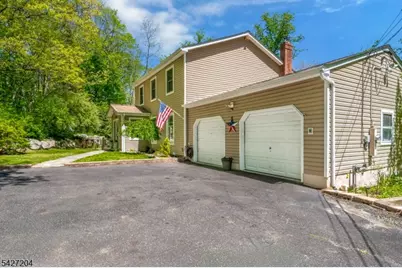 13 Celia Ave, Hopatcong, NJ 07874 - Photo 2