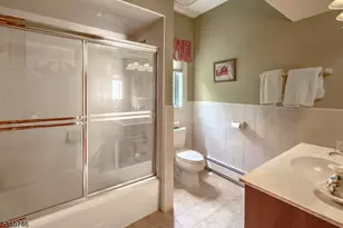 13 Glennon Farm Ln, Tewksbury Township, NJ 08833 - Photo 32