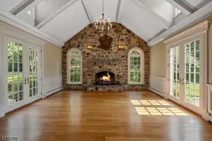 13 Glennon Farm Ln, Tewksbury Township, NJ 08833 - Photo 8