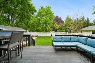 12 Rosedale Ave, Morris Plains, NJ 07950 - Photo 18