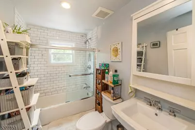 69 Forest St #69, Montclair, NJ 07042 - Photo 16