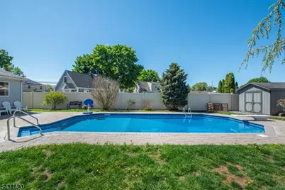 47 Burnside Pl, Wanaque, NJ 07420 - Photo 4