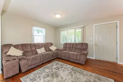 47 Burnside Pl, Wanaque, NJ 07420 - Photo 8