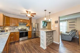 5 Valley Dr W, Vernon Twp., NJ 07418 - Photo 8