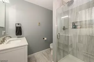 5 Valley Dr W, Vernon Twp., NJ 07418 - Photo 18