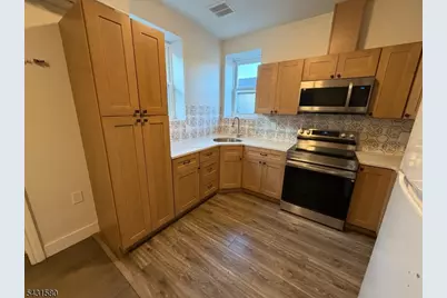 64 Mott St #2, Newark, NJ 07105 - Photo 4