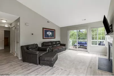 18 Pine Court #18, Bedminster Township, NJ 07921 - Photo 4