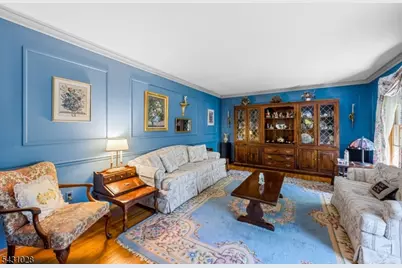 20 E Circuit Dr, Roxbury Township, NJ 07876 - Photo 2
