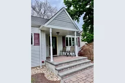 94 Bennington Pkwy, Franklin Township, NJ 08823 - Photo 6