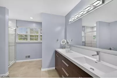 33 Nostrand Rd, Hillsborough Township, NJ 08844 - Photo 24
