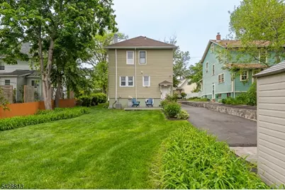 56 Woodside Rd, Maplewood Twp., NJ 07040 - Photo 32