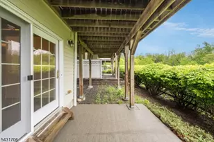 4 Jade Cir, Denville Twp., NJ 07834 - Photo 44