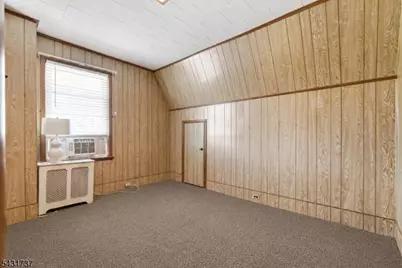 339 Lawrie St, Perth Amboy, NJ 08861 - Photo 12