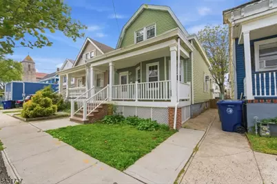 339 Lawrie St, Perth Amboy, NJ 08861 - Photo 2