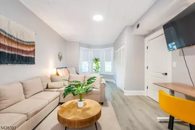 222 William St, East Orange, NJ 07017 - Photo 16