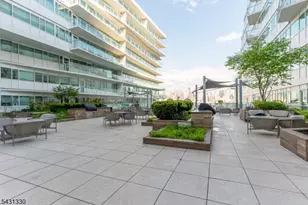 800 Ave Port Imp, Weehawken Twp., NJ 07086 - Photo 24