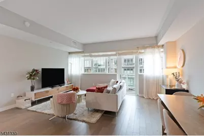 800 Ave Port Imp #920, Weehawken Twp., NJ 07086 - Photo 4