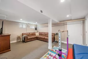 15 Valley Rd, Nutley, NJ 07110 - Photo 30